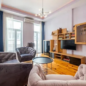 Charming 2bdr In Historic Center With Parking Apartamento Sofía